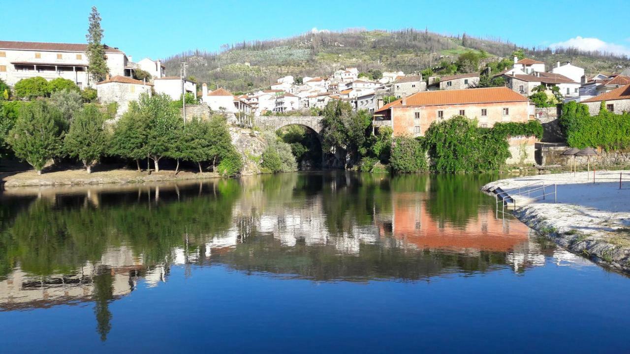 A Look Into The River Daire Avô Dış mekan fotoğraf